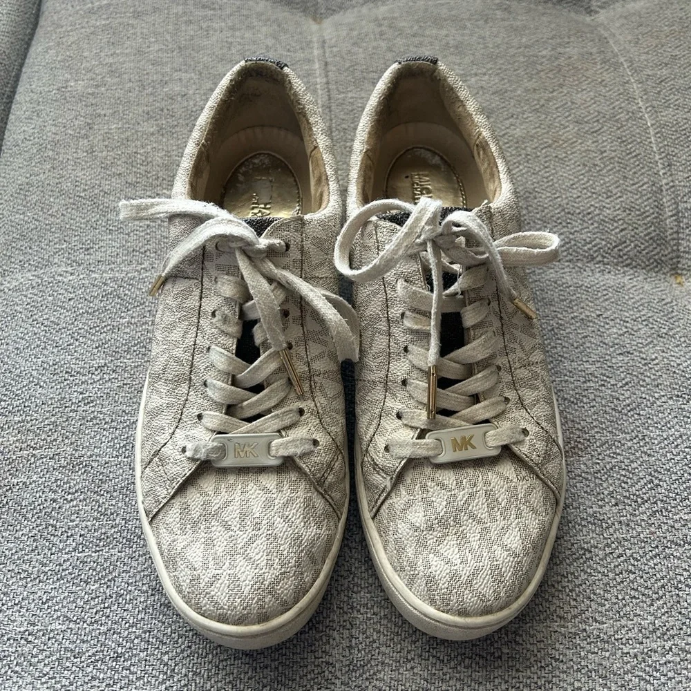 Michael Kors Women's Cream Sneakers - Picture 1 of 7